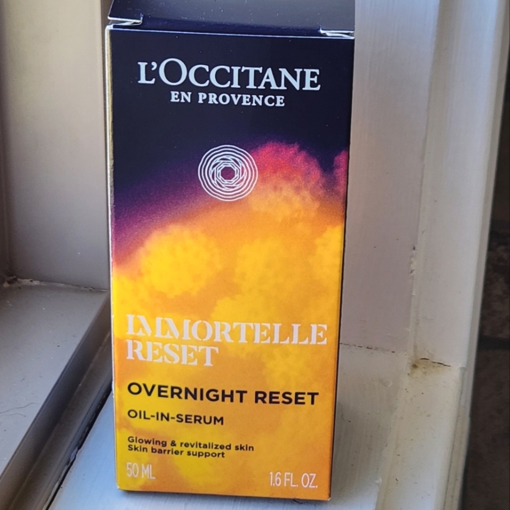 NIB LOCCITANE IMORTELLE OVERNIGHT RESET OIL IN SERUM - Picture 12 of 15